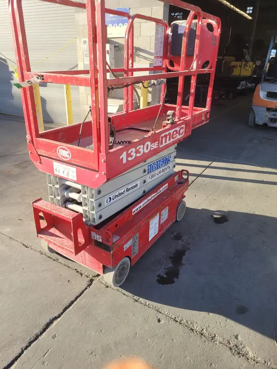 2018 MEC 1330SE Scissor Lift