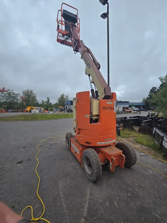 2016 JLG E300AJP Articulating Boom Lift