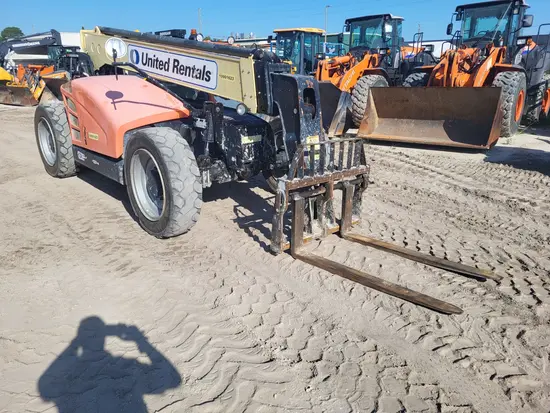 2019 JLG 742 Forklift