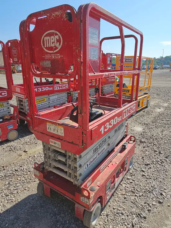 2017 MEC 1330SE Scissor Lift