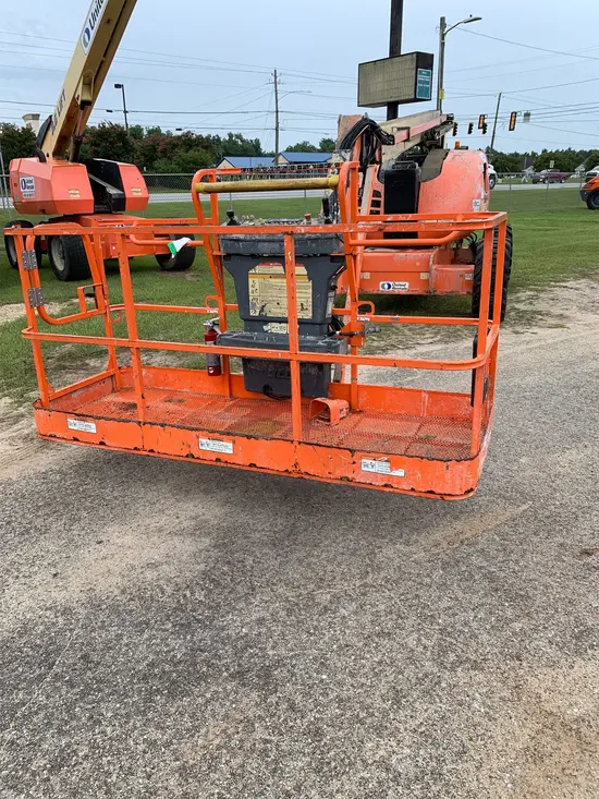 2016 JLG 600AJ Articulating Boom Lift