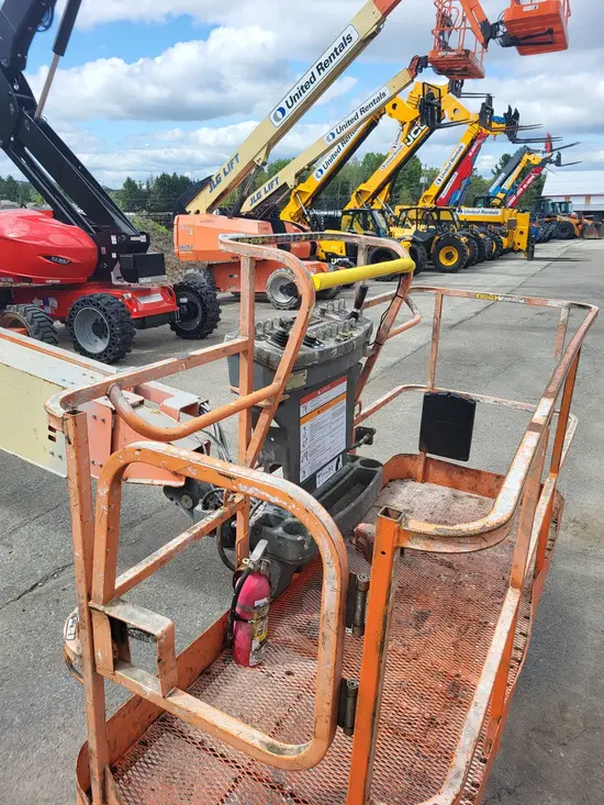2018 JLG 800S Boom Lift