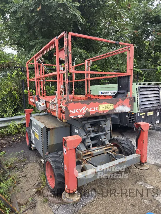 2018 Skyjack SJ6832RT Rough Terrain Scissor Lift
