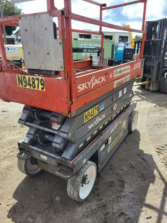2016 Skyjack SJIII3226 Scissor Lift