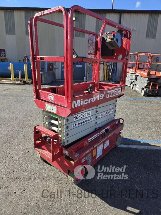 2018 MEC MICRO 19 Scissor Lift