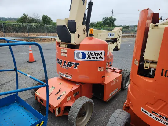 2015 JLG E400AN Articulating Boom Lift
