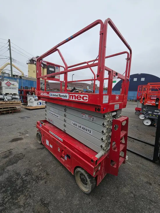 2018 MEC 4046SE Scissor Lift