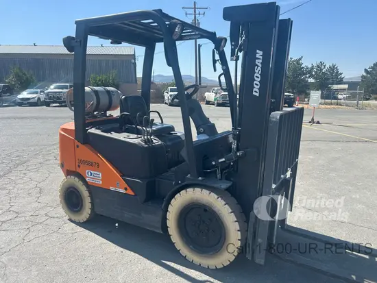 2019 Doosan G25P-7DF Warehouse Forklift