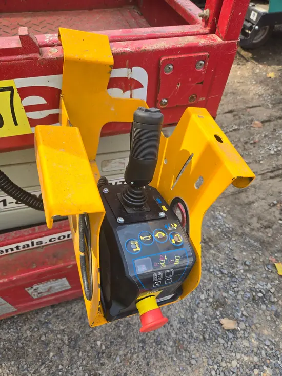 2019 MEC 1330SE Scissor Lift