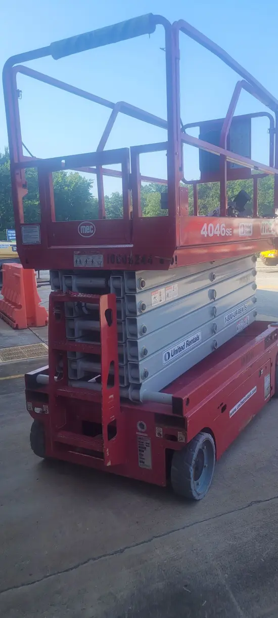 2017 MEC 4046SE Scissor Lift