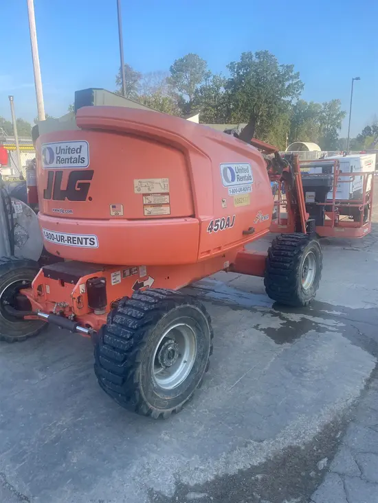 2017 JLG 450AJ Articulating Boom Lift