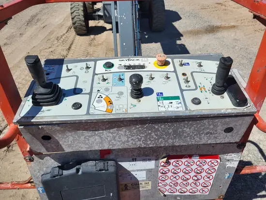 2016 Skyjack SJ63AJ Articulating Boom Lift