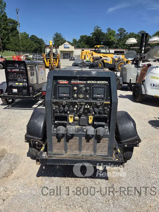 2020 Lincoln Electric DUAL MAVERICK Welder