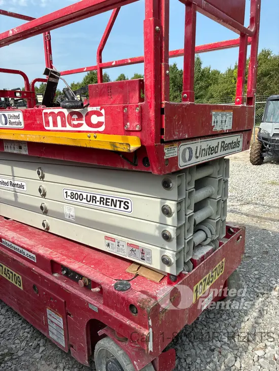 2018 MEC 3346SE Scissor Lift