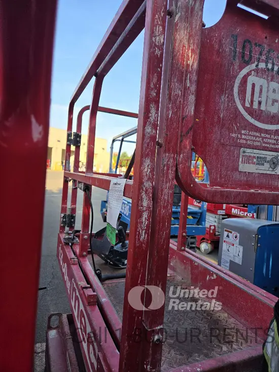 2018 MEC 1330SE Scissor Lift