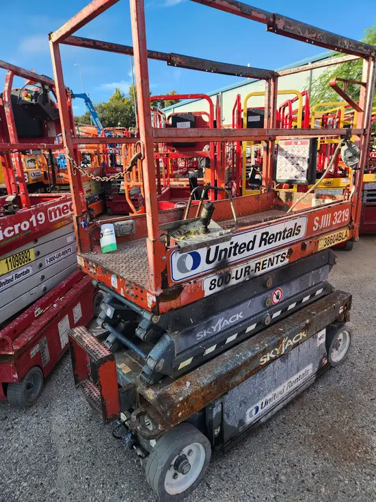 2016 Skyjack SJIII3219 Scissor Lift