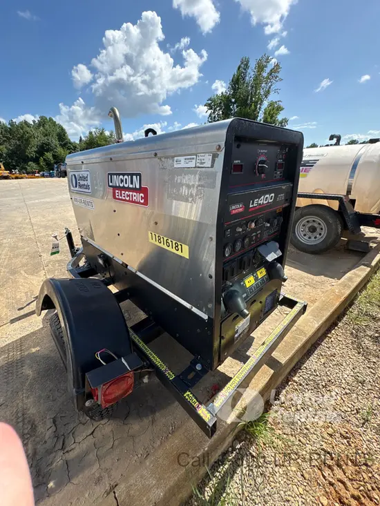 2024 Lincoln Electric LE400 Welder