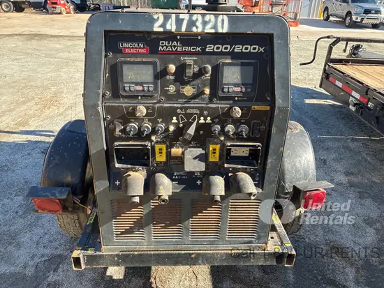 2020 Lincoln Electric DUAL MAVERICK Welder