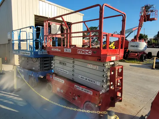 2017 MEC 4046SE Scissor Lift