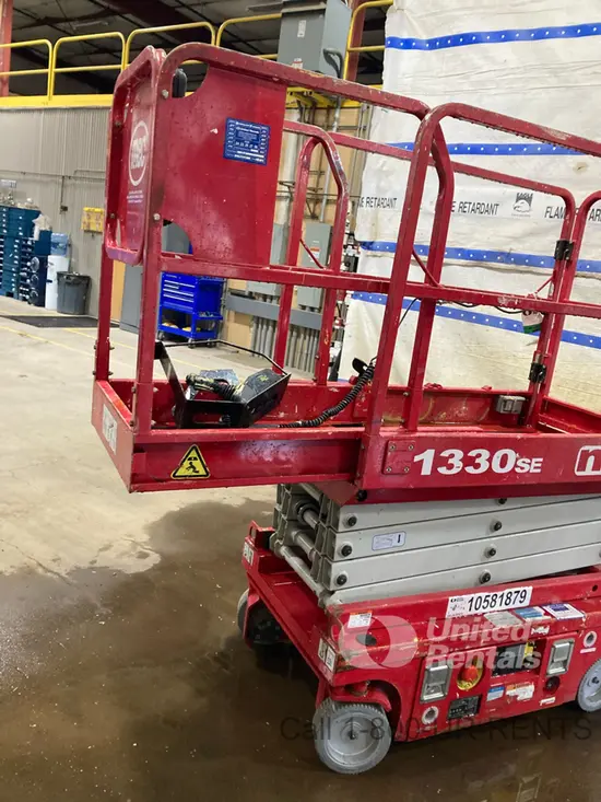 2017 MEC 1330SE Scissor Lift