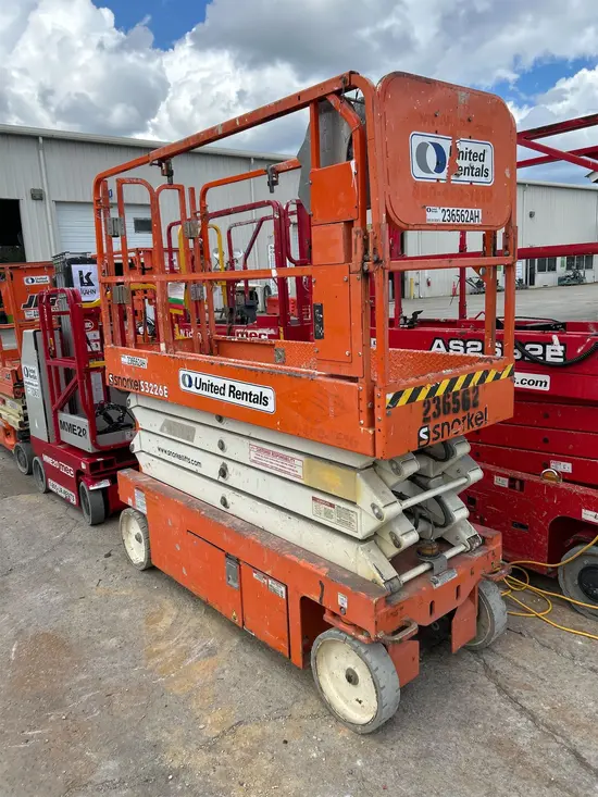 2019 Snorkel S3226E Scissor Lift