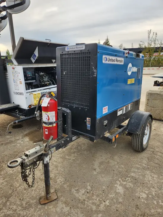 2021 Miller Welders Big Blue 500 Welder