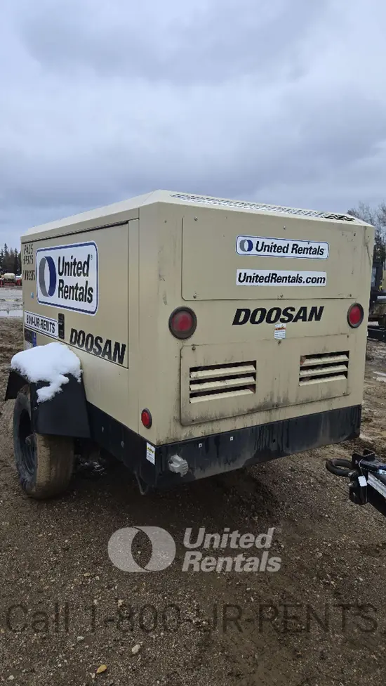2021 Doosan P425/HP375WCU Air Compressor