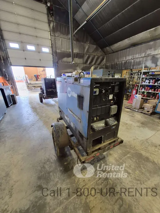2021 Miller Welders Big Blue 500 Welder