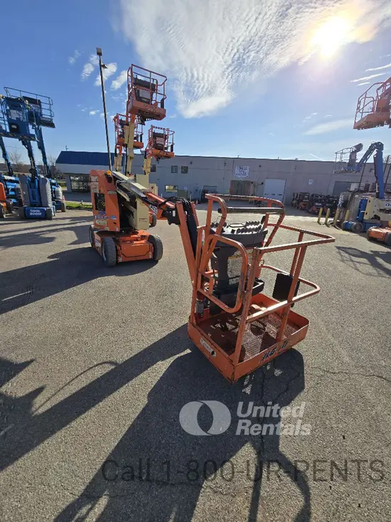 2018 JLG E300AJP Articulating Boom Lift