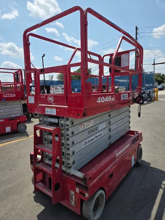 2018 MEC 4046SE Scissor Lift