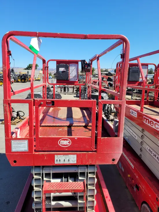 2017 MEC 4046SE Scissor Lift