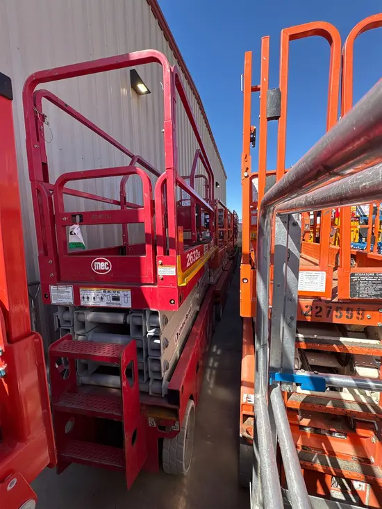 2019 MEC 2632SE Scissor Lift