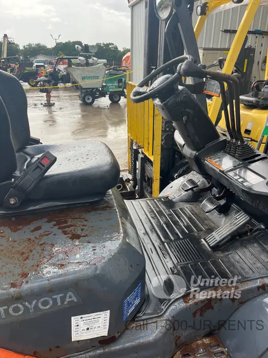 2021 Toyota 8FDU30 Warehouse Forklift