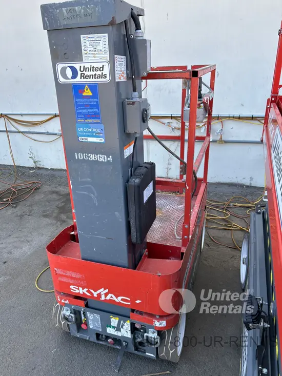 2017 Skyjack SJ16 Self-Propelled One-Person Lift