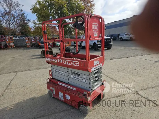2019 MEC MICRO 19 Scissor Lift