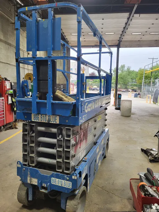 2017 Genie GS-3232 Scissor Lift