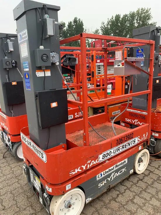 2017 Skyjack SJ12 Self-Propelled One-Person Lift