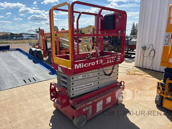 2018 MEC MICRO 19 Scissor Lift