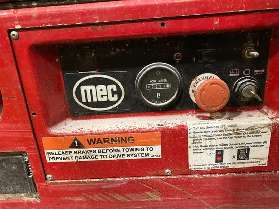 2018 MEC MICRO 19 Scissor Lift