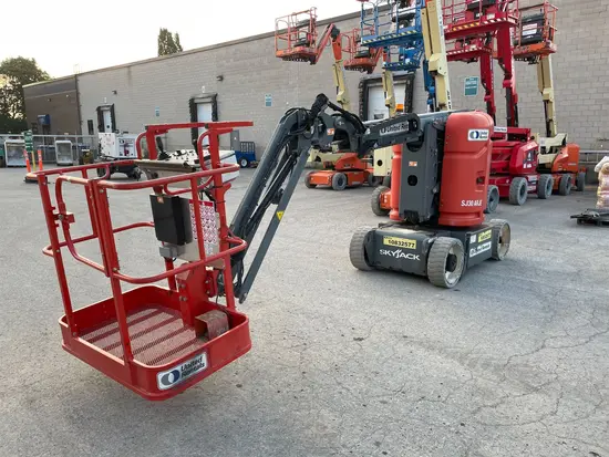 2018 Skyjack SJ30ARJE Articulating Boom Lift