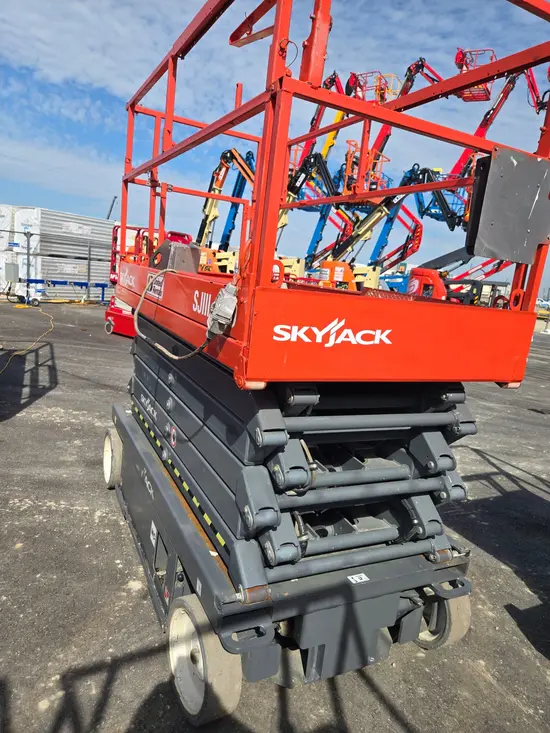 2017 Skyjack SJIII4740 Scissor Lift