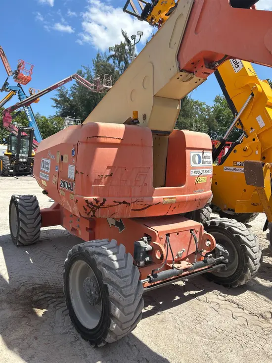 2017 JLG 800AJ Articulating Boom Lift