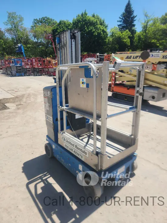 2017 Genie GR-20 Self-Propelled One-Person Lift
