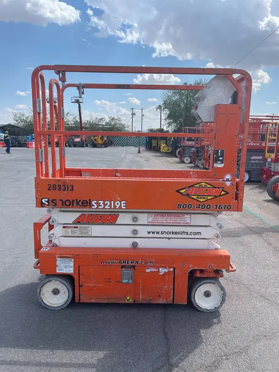 2018 Snorkel S3219E Scissor Lift