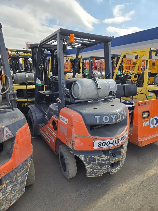2019 Toyota 8FGU25 Warehouse Forklift