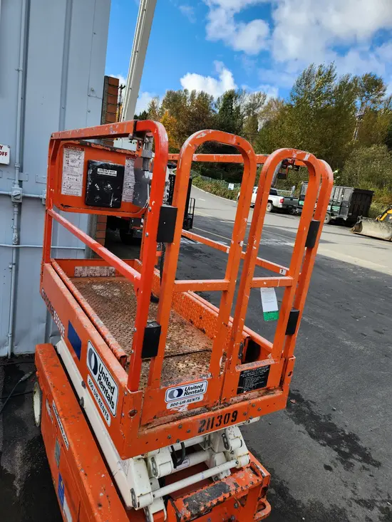 2018 Snorkel S3219E Scissor Lift