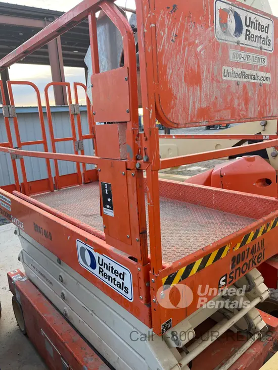 2018 Snorkel S4732E Scissor Lift