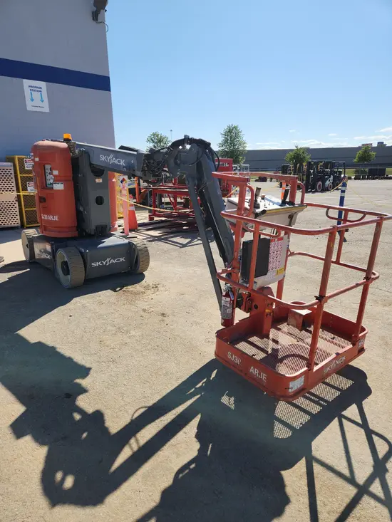 2017 Skyjack SJ30ARJE Articulating Boom Lift