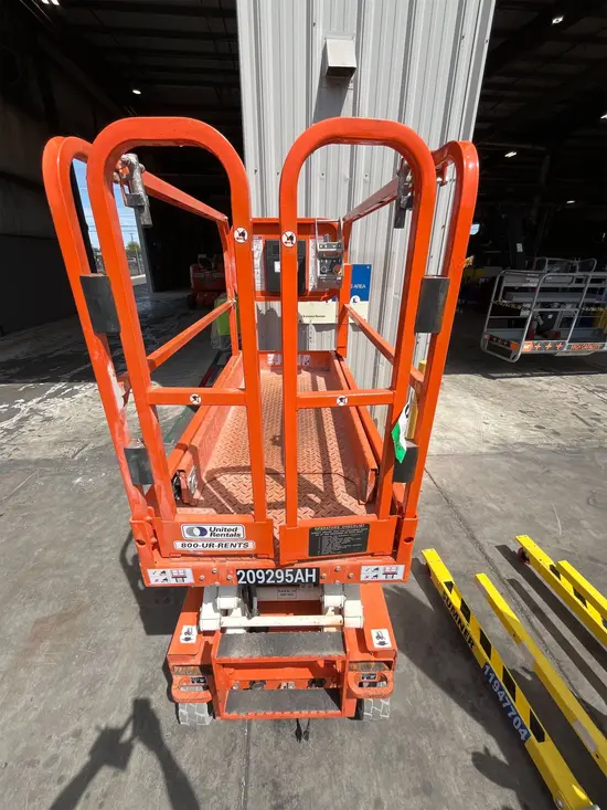 2018 Snorkel S3219E Scissor Lift
