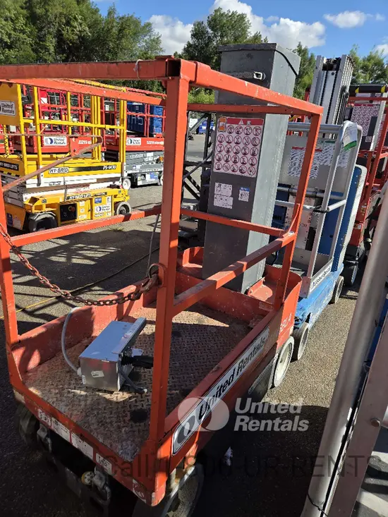 2017 Skyjack SJ16 Self-Propelled One-Person Lift